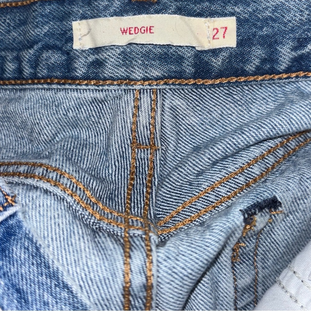 Levi’s Classic Blue Women's button fly Jeans - Picture 8 of 10